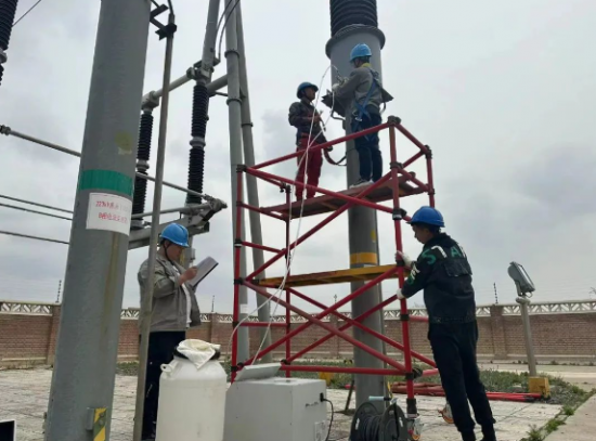 Inner Mongolia Electric Power Group’s live oil replenishment technology promotes precise maintenance of current transformers